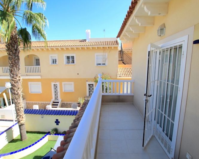 Image No.20-2 Bed Townhouse for sale