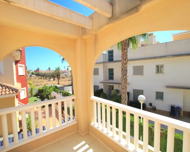 Image No.26-2 Bed Townhouse for sale