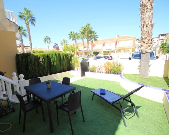 Image No.8-2 Bed Townhouse for sale