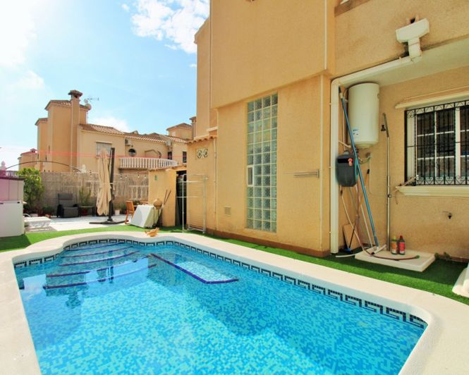 Image No.1-2 Bed Villa for sale