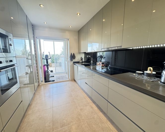 Image No.17-2 Bed Apartment for sale