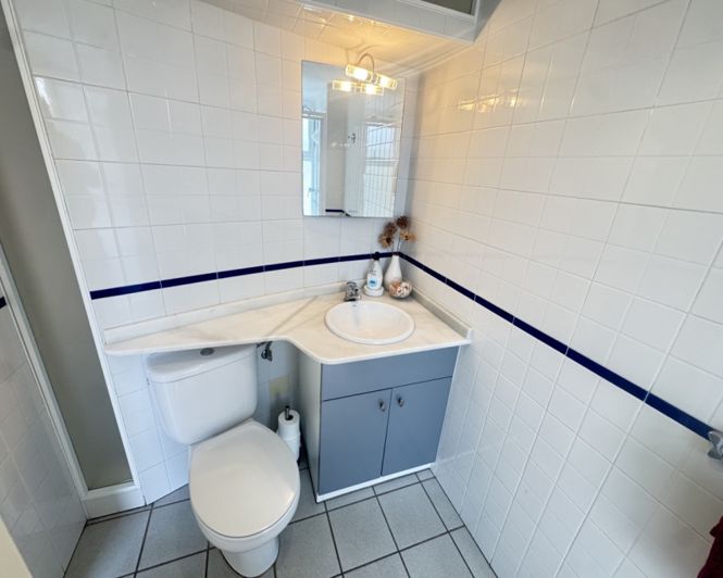 Image No.14-2 Bed Apartment for sale