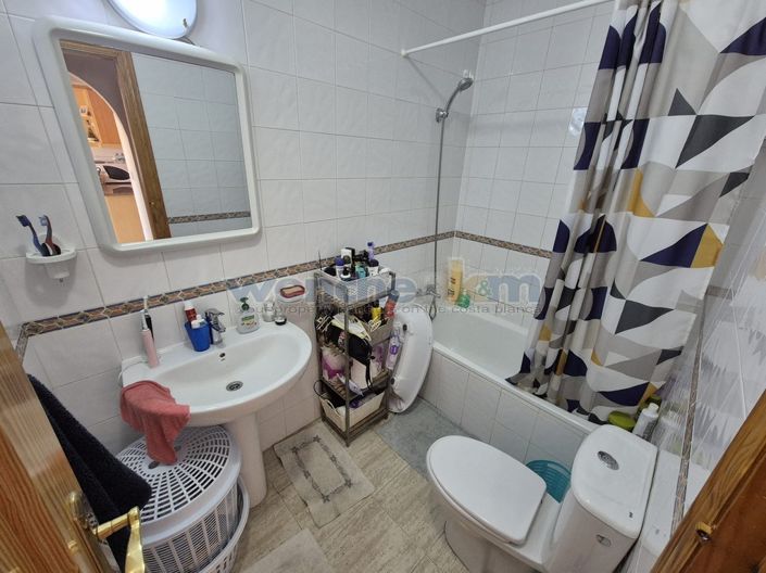 Image No.10-2 Bed Property for sale