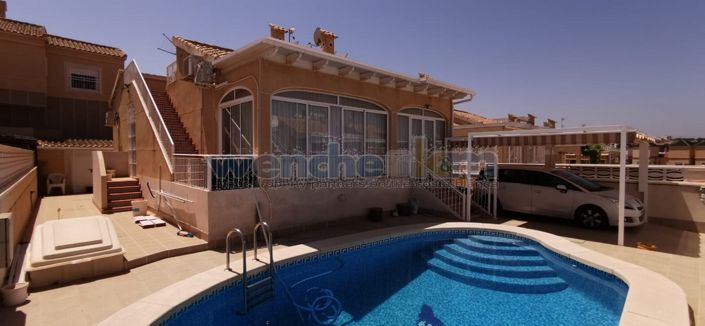 Image No.1-3 Bed Villa for sale