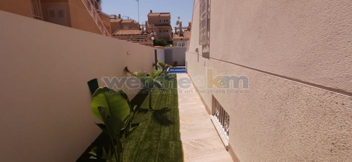 Image No.7-3 Bed Villa for sale