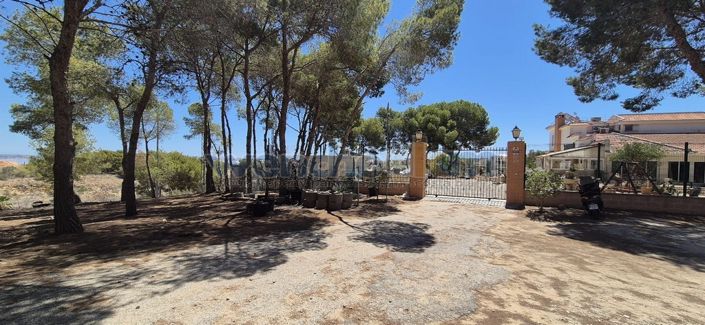 Image No.17-8 Bed Villa for sale