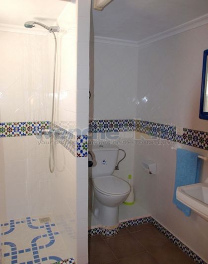 Image No.60-8 Bed Villa for sale