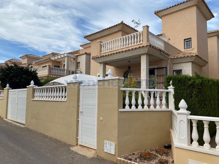 Image No.2-3 Bed Villa for sale
