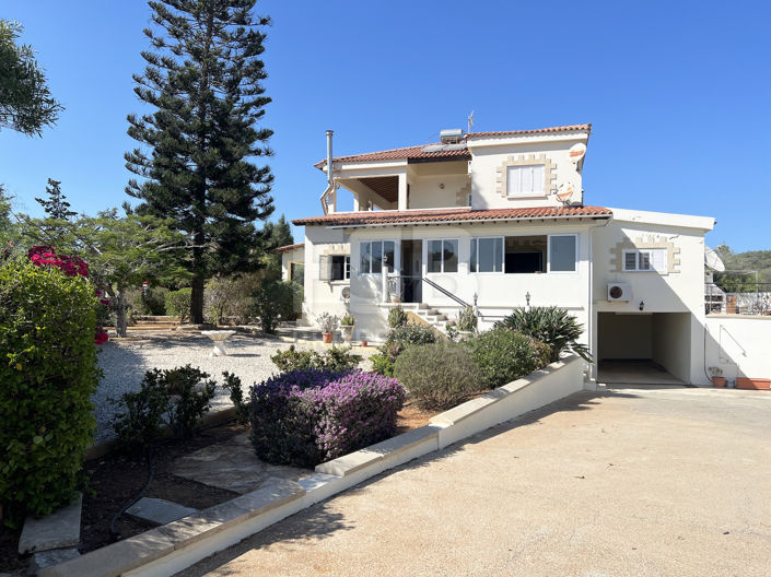 Image No.2-6 Bed Villa for sale