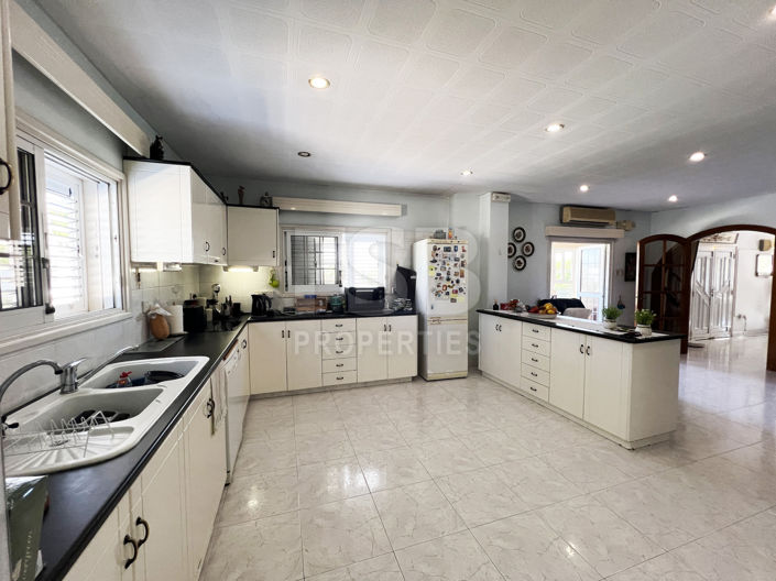 Image No.22-6 Bed Villa for sale