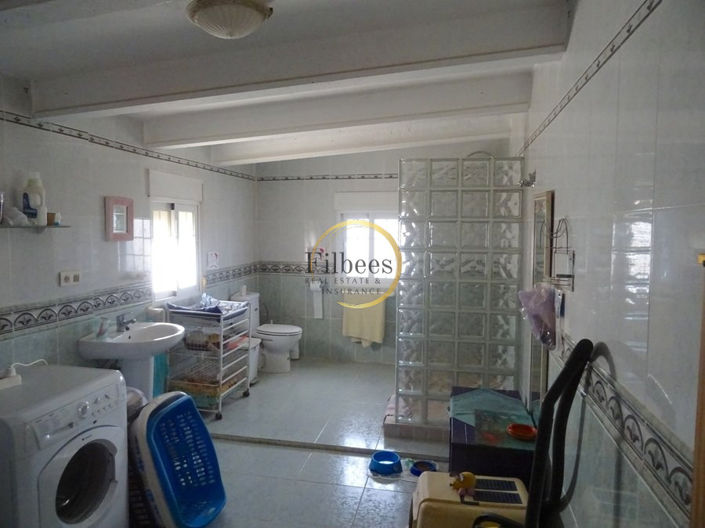 Image No.21-7 Bed Country House for sale