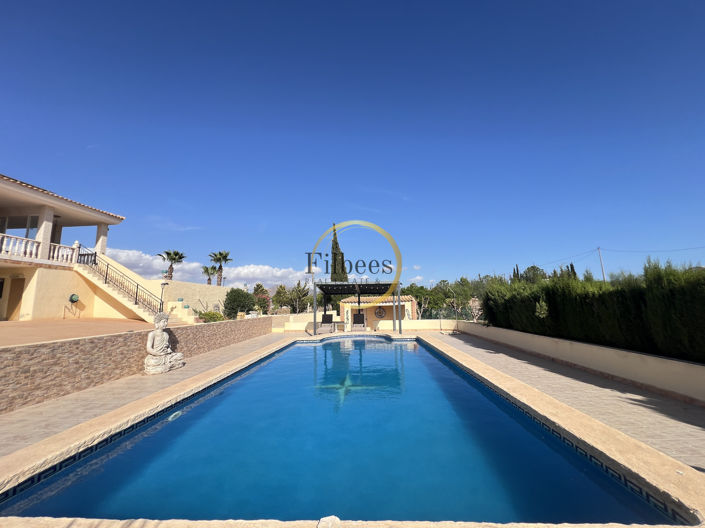 Image No.10-4 Bed Villa for sale