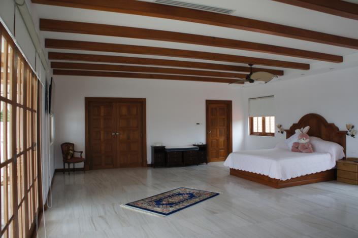 Image No.26-10 Bed House/Villa for sale