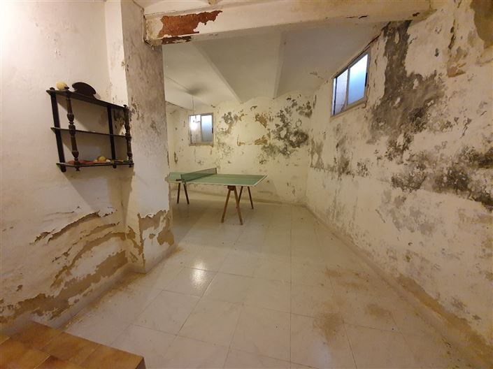 Image No.11-6 Bed Property for sale