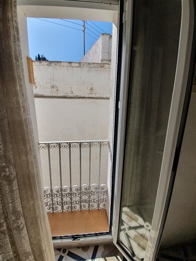 Image No.17-6 Bed Property for sale