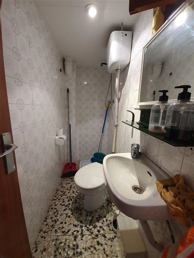 Image No.23-6 Bed Property for sale