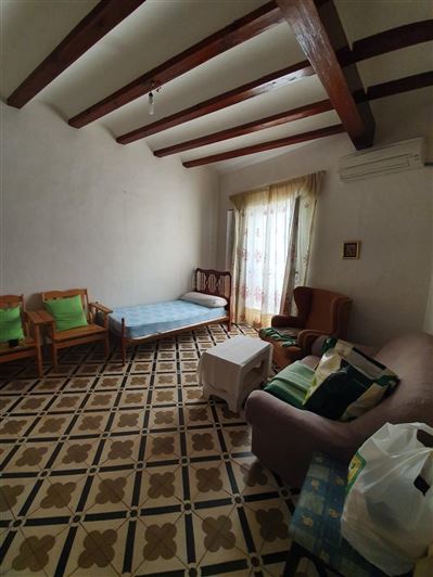 Image No.27-6 Bed Property for sale