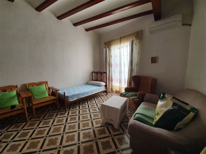 Image No.29-6 Bed Property for sale