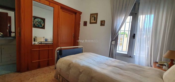 Image No.24-5 Bed Townhouse for sale