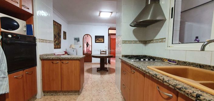 Image No.27-5 Bed Townhouse for sale