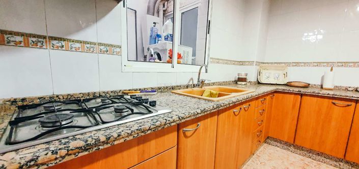 Image No.32-5 Bed Townhouse for sale