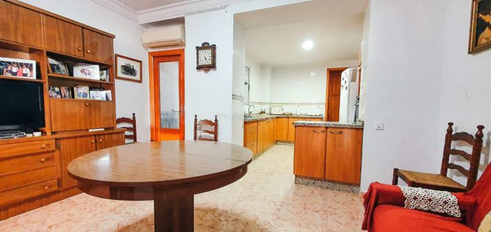 Image No.40-5 Bed Townhouse for sale