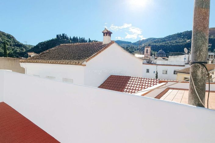 Image No.5-5 Bed Townhouse for sale