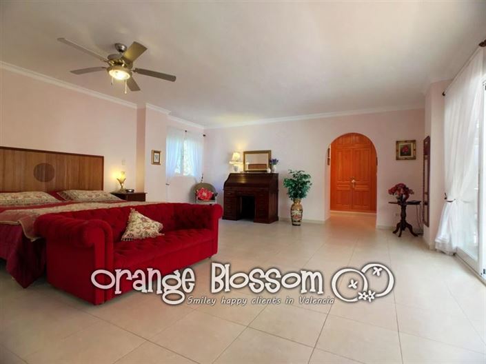 Image No.17-6 Bed Villa for sale