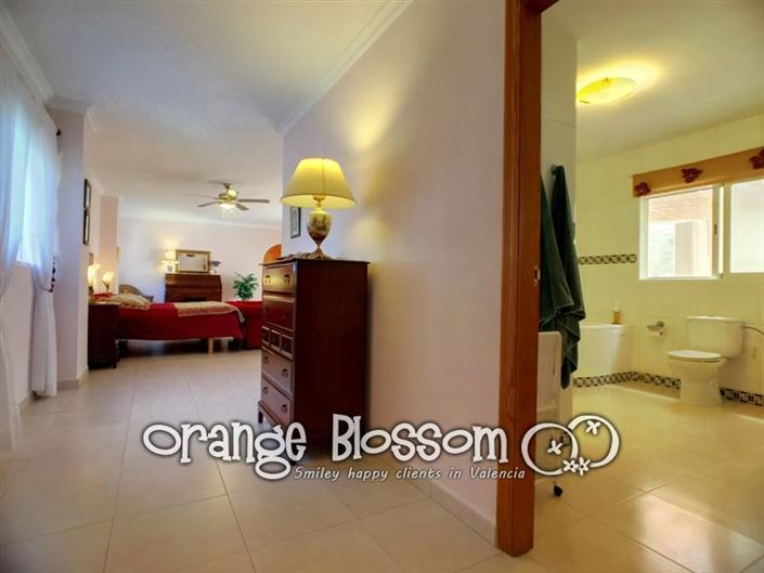 Image No.25-6 Bed Villa for sale