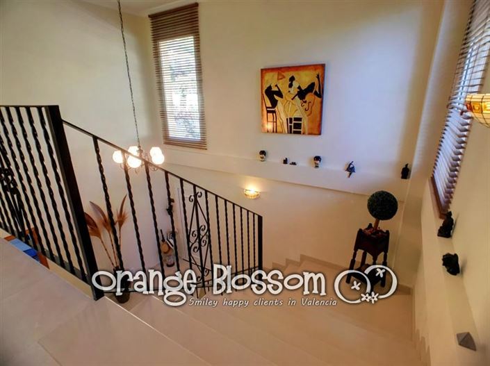 Image No.27-6 Bed Villa for sale