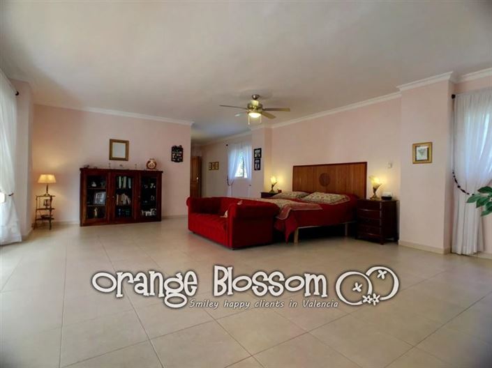 Image No.31-6 Bed Villa for sale