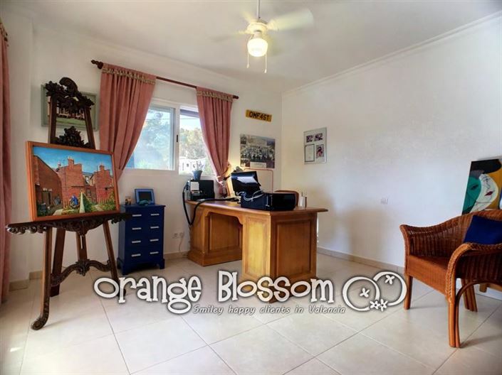 Image No.37-6 Bed Villa for sale