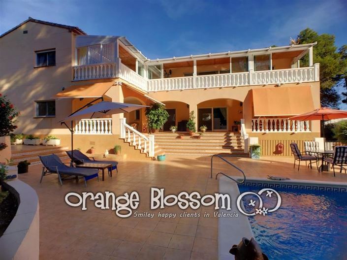 Image No.4-6 Bed Villa for sale