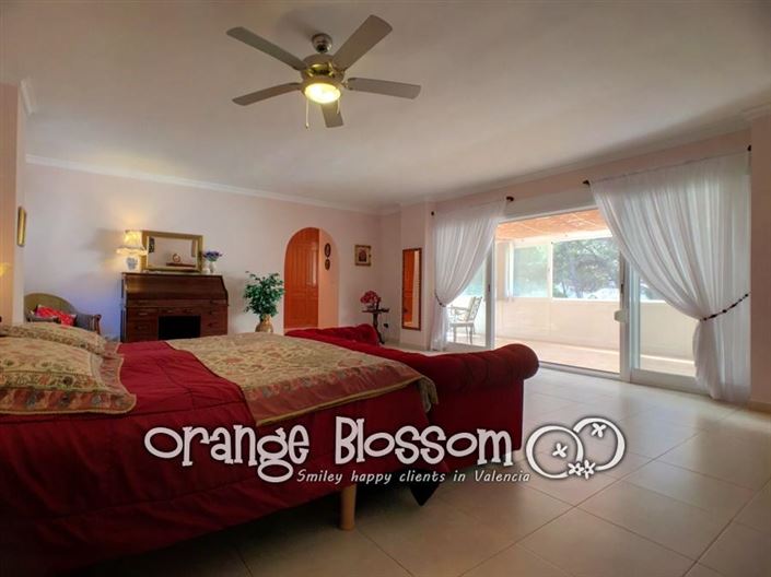 Image No.42-6 Bed Villa for sale