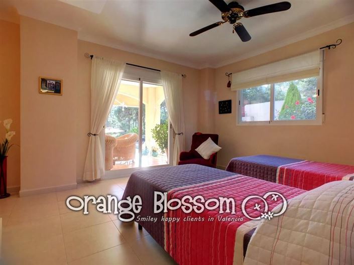 Image No.7-6 Bed Villa for sale