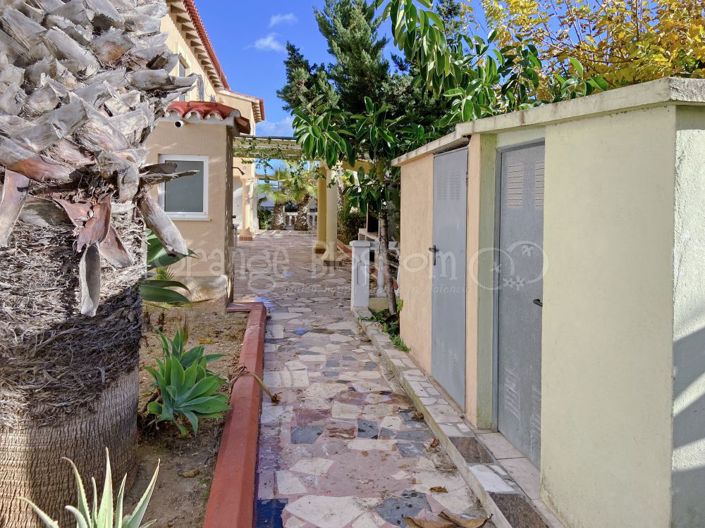 Image No.37-Chalet de 9 chambres à vendre à Denia