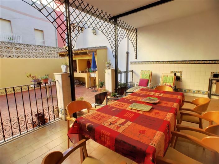 Image No.22-5 Bed Townhouse for sale