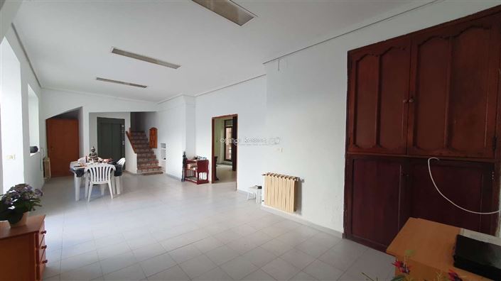 Image No.17-14 Bed Townhouse for sale