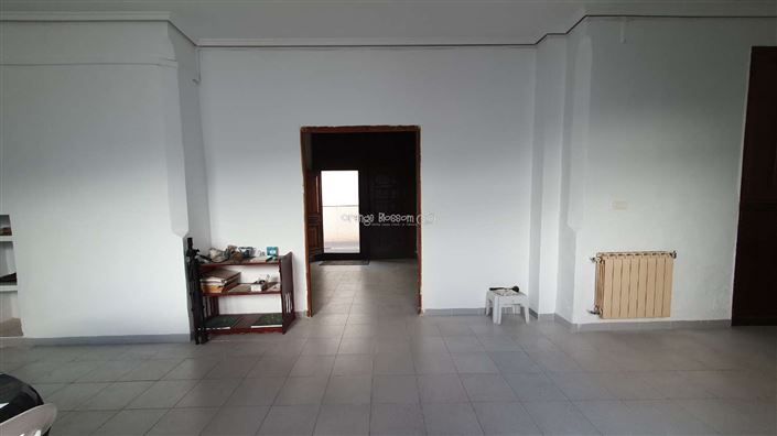 Image No.19-14 Bed Townhouse for sale