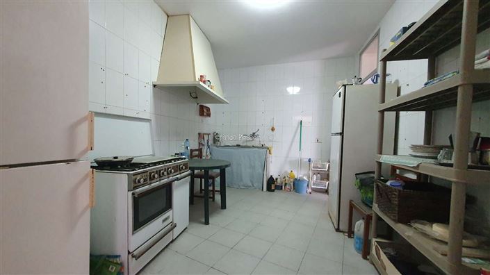 Image No.24-14 Bed Townhouse for sale