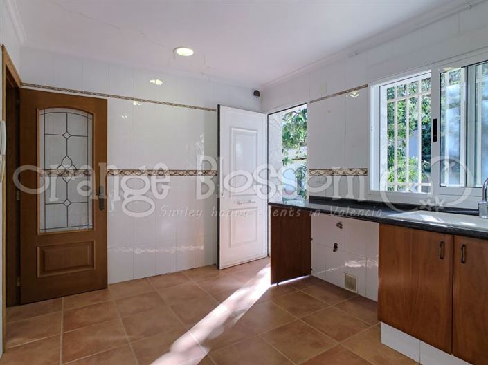 Image No.32-5 Bed Villa for sale