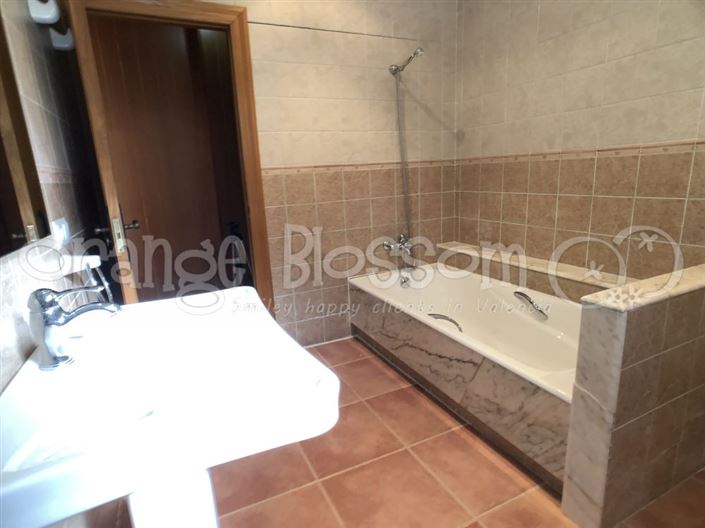 Image No.41-5 Bed Villa for sale