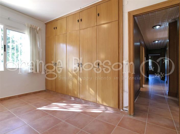 Image No.49-5 Bed Villa for sale