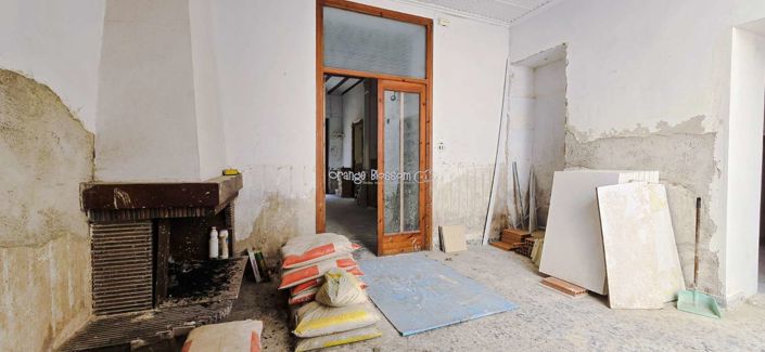 Image No.28-6 Bed Townhouse for sale