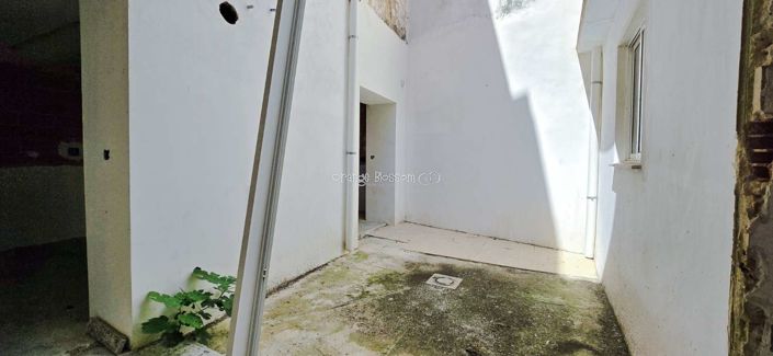 Image No.29-6 Bed Townhouse for sale