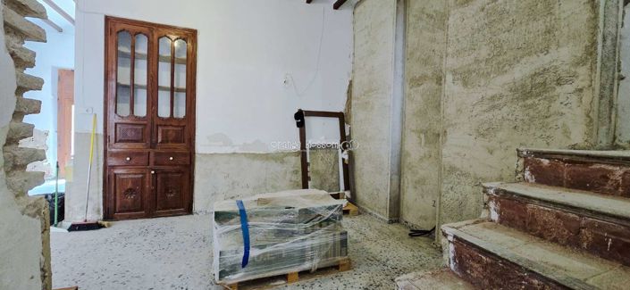 Image No.37-6 Bed Townhouse for sale