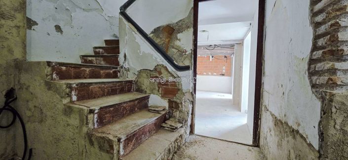 Image No.39-6 Bed Townhouse for sale