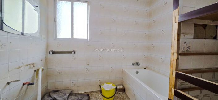 Image No.45-6 Bed Townhouse for sale