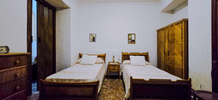 Image No.10-4 Bed Townhouse for sale