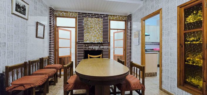 Image No.19-4 Bed Townhouse for sale